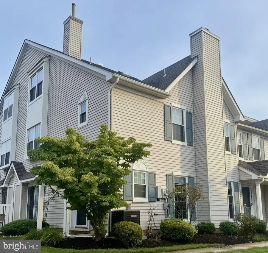 305 Oliphant Ln, Mount Laurel, NJ 08054 - #2
