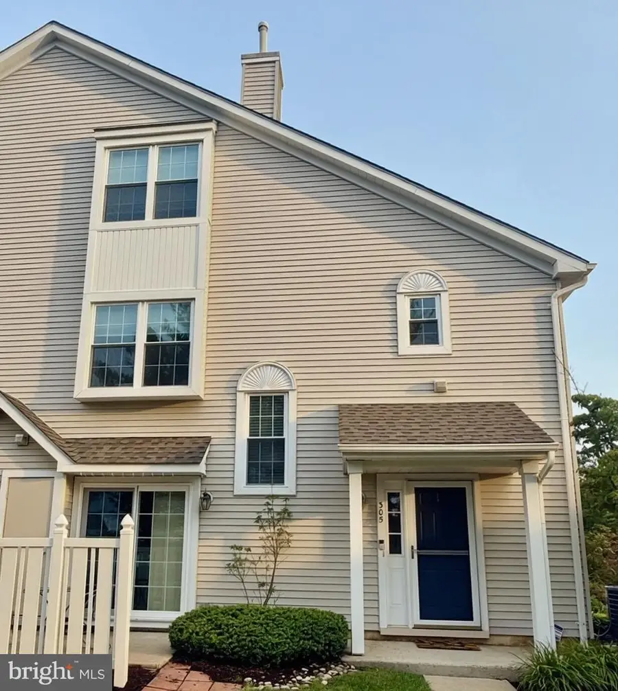 305 Oliphant Ln, Mount Laurel, NJ 08054 - #3