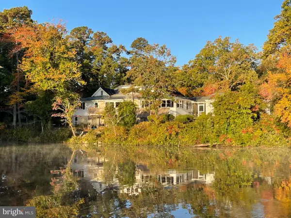 38 Clubhouse Rd, BROWNS MILLS, NJ 08015