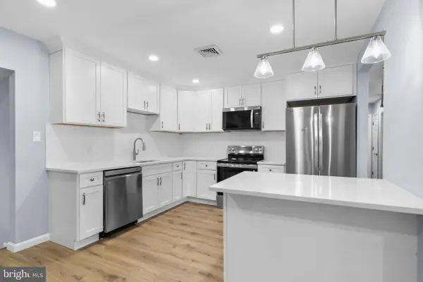 205 Robin Rd, BROWNS MILLS, NJ 08015