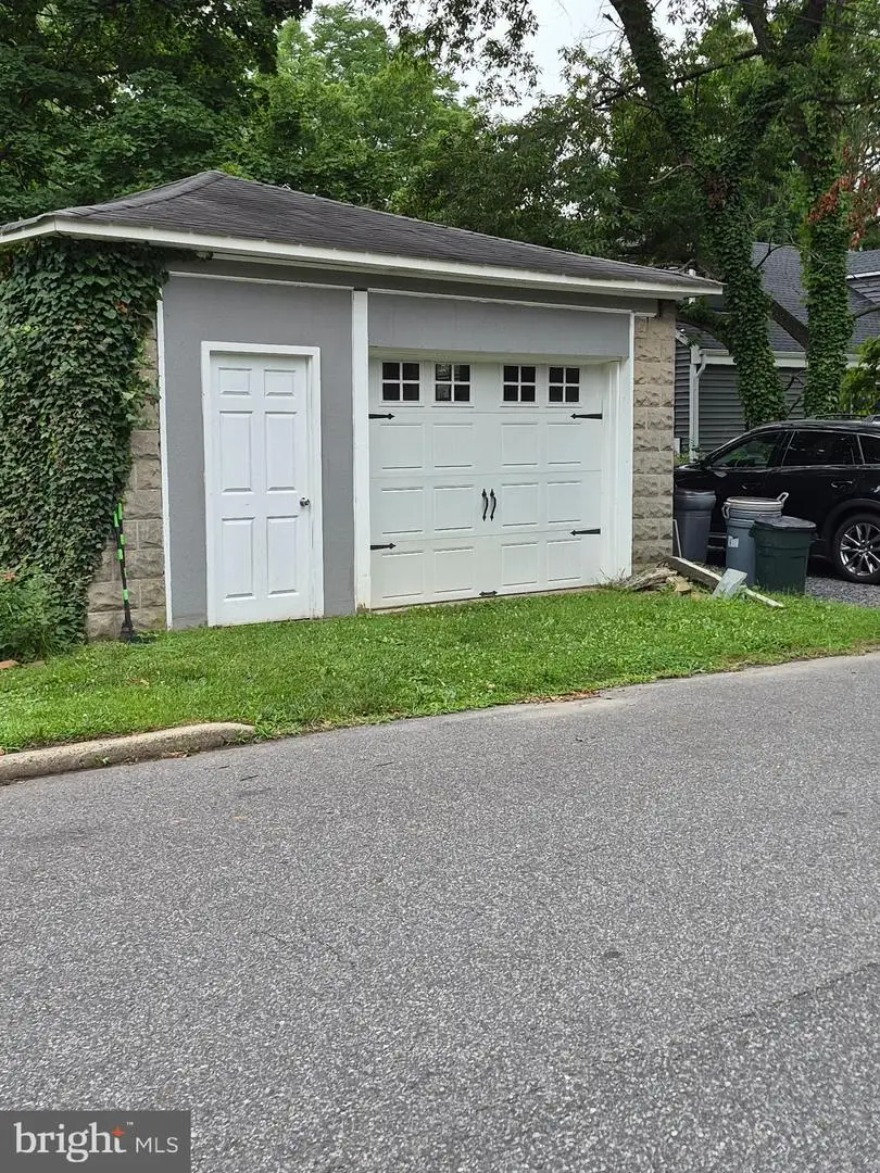 339 W 2nd St, Moorestown, NJ 08057 - #3