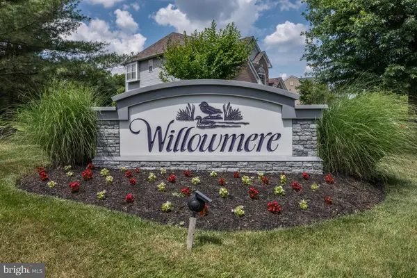 1 Mallard Dr, MOUNT LAUREL, NJ 08054