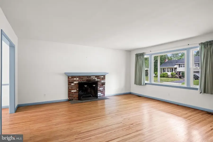 416 Hooten Pl, Moorestown, NJ 08057 - #2