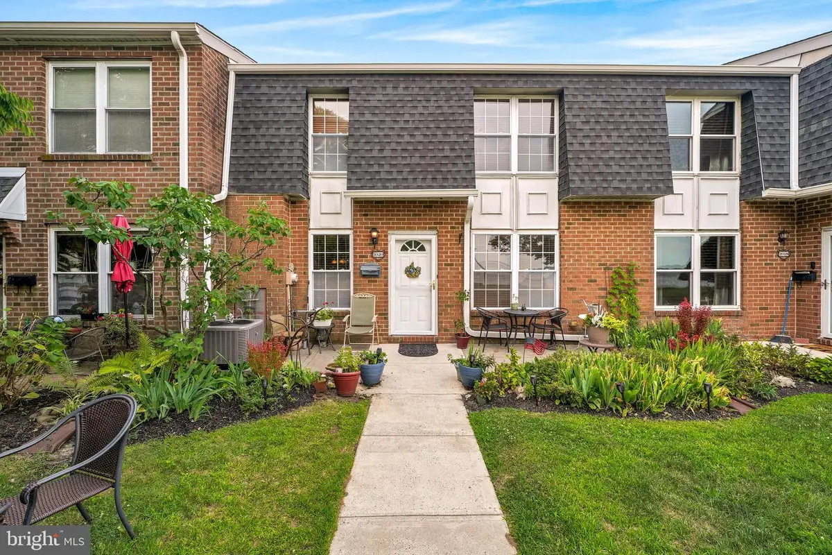 1020 Harbour Dr, Palmyra, NJ 08065 - #1