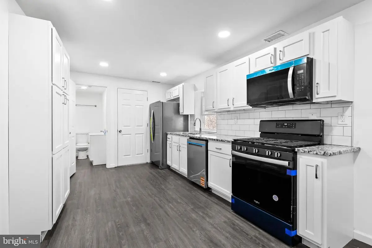 524 York St, Burlington, NJ 08016 - #1