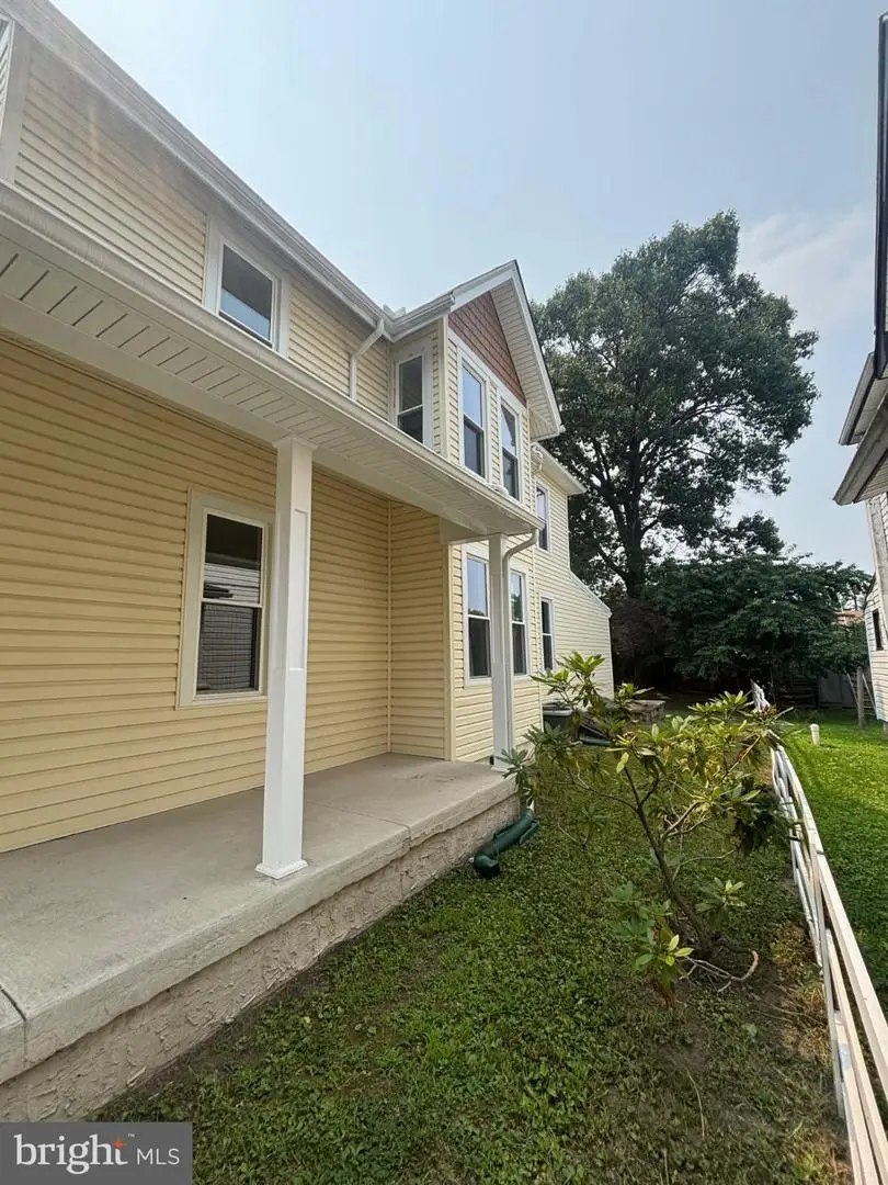 423 W Broad St, Palmyra, NJ 08065 - #3