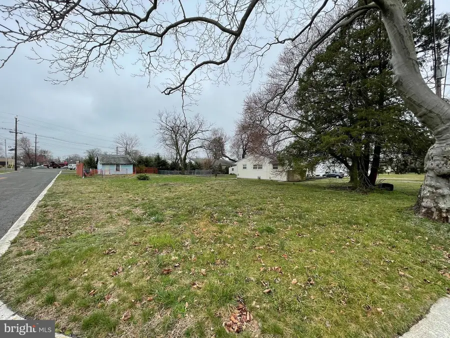 702 N Stiles Ave, Maple Shade, NJ 08052 - #2