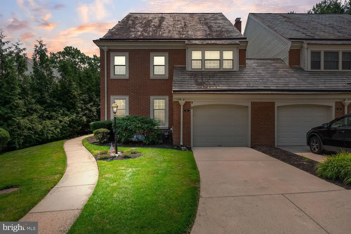181 Foxwood Dr, Moorestown, NJ 08057 - #1