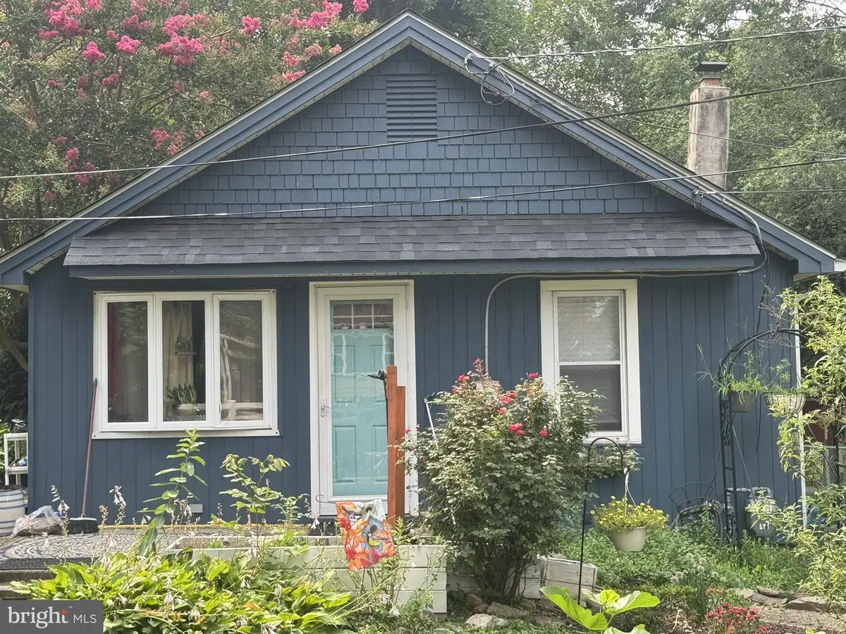 319 Delaware Ave, Delanco, NJ 08075 - #1