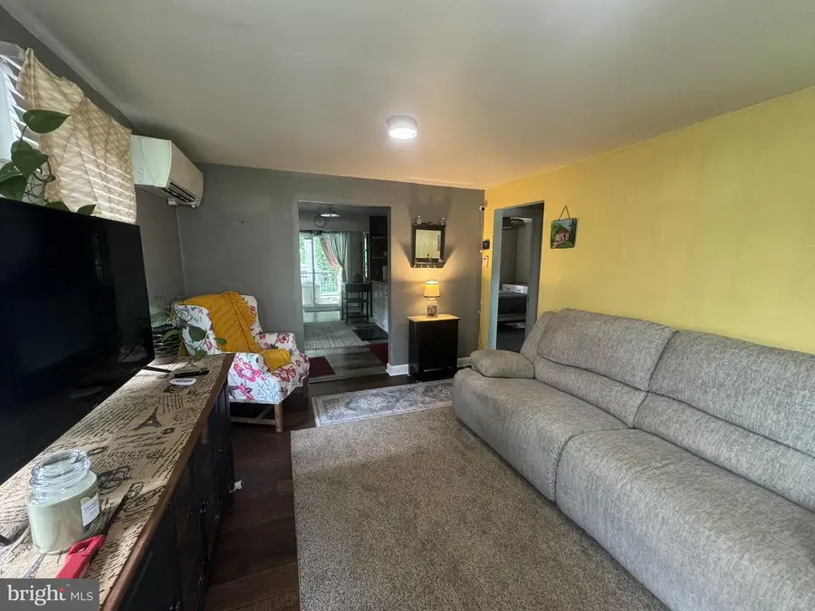 319 Delaware Ave, Delanco, NJ 08075 - #2