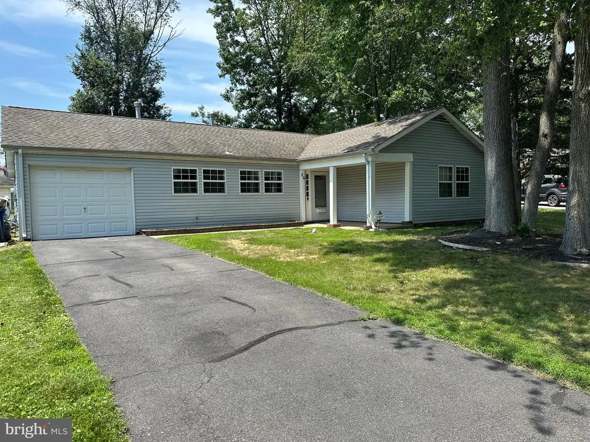 26 Newport Ln, Willingboro, NJ 08046 - #1