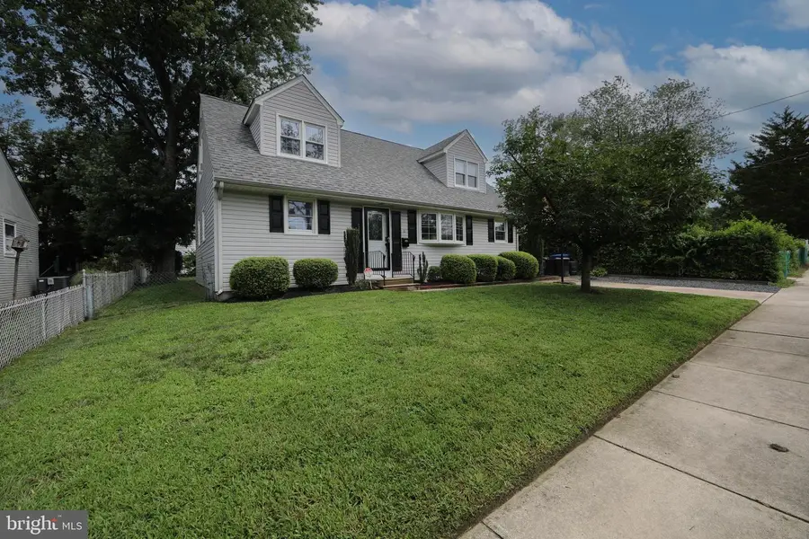 37 Woodbine Ave, Maple Shade, NJ 08052 - #2