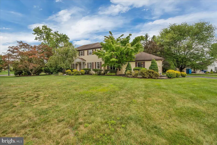 905 Knoll Ct, Moorestown, NJ 08057 - #2