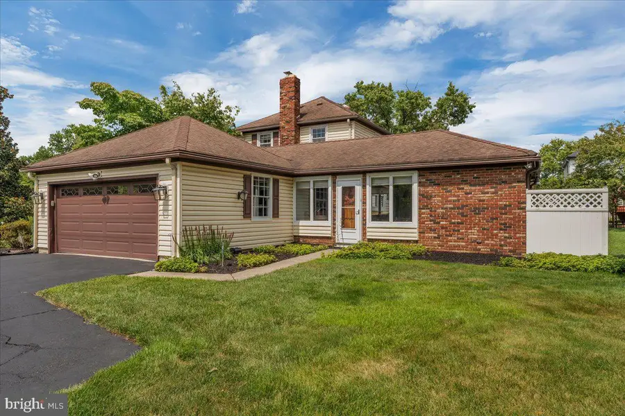 905 Knoll Ct, Moorestown, NJ 08057 - #3
