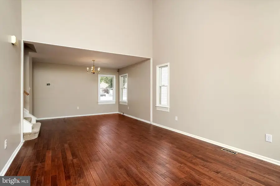6 Mystic Way, Burlington, NJ 08016 - #2
