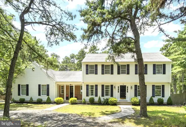 18 Spruce Dr, MEDFORD, NJ 08055