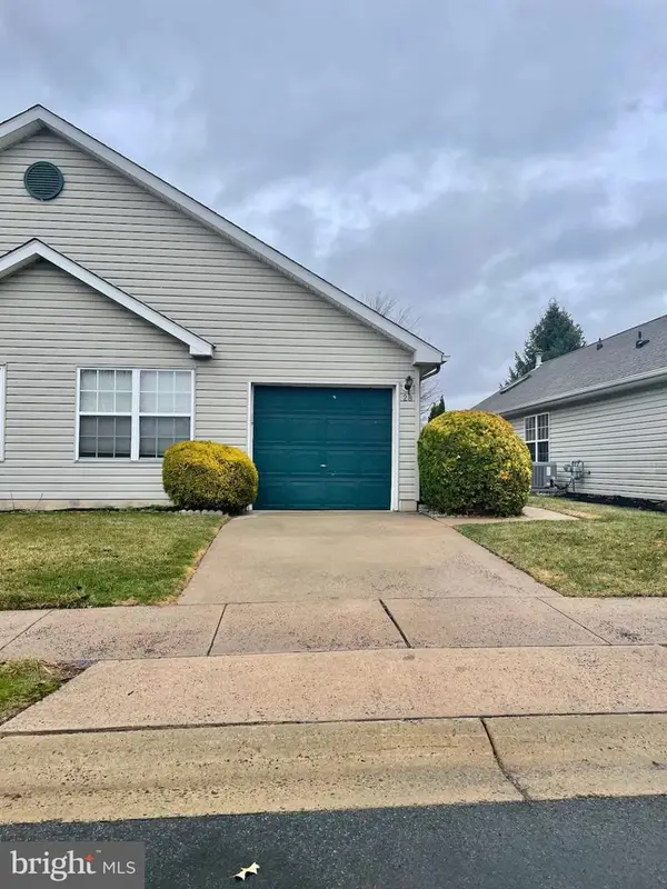 28 Palmer Sq, BEVERLY, NJ 08010