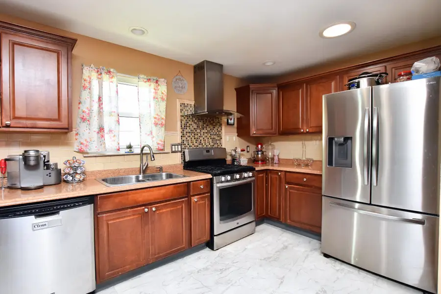 210 Bentwood Dr, Delran, NJ 08075 - #2