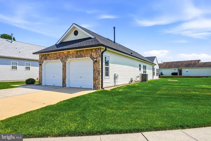 14 Spring Ln, Edgewater Park, NJ 08010 - #3