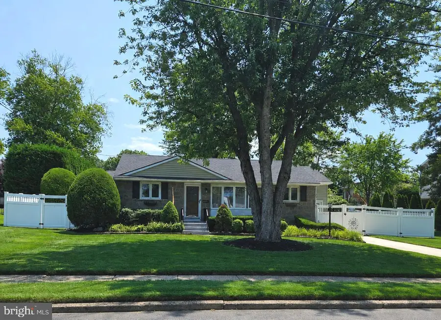 2823 Burgundy Dr, Riverton, NJ 08077 - #2