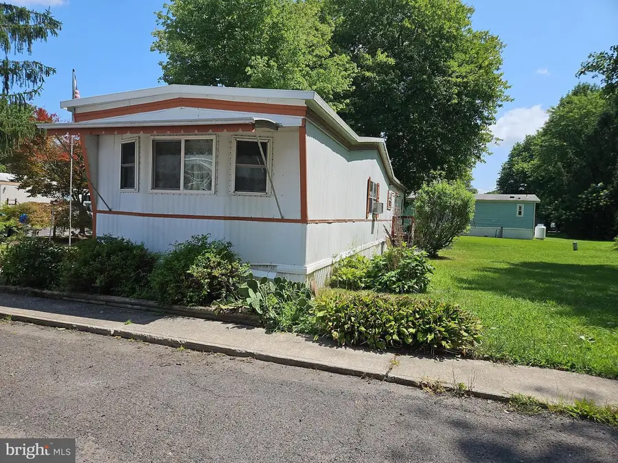 65 James Ave, Southampton, NJ 08088 - #2