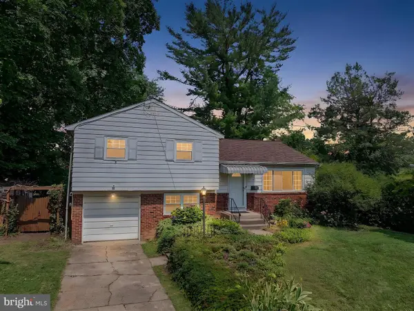 211 Front St, MOUNT HOLLY, NJ 08060