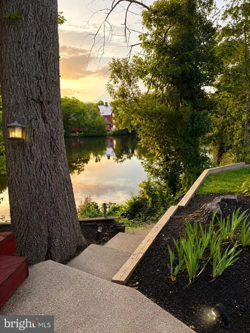 8 Lakeside Dr, Medford, NJ 08055 - #2