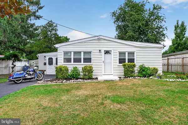227 Ruth Ave, MAPLE SHADE, NJ 08052
