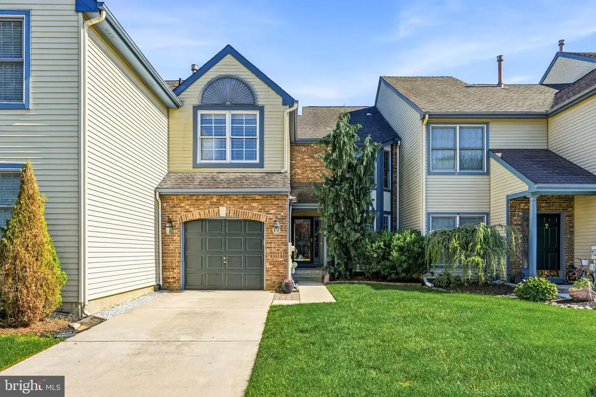 4 Corkery Ln, Medford, NJ 08055 - #1