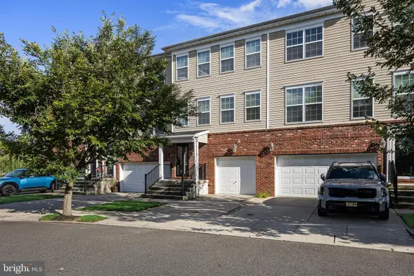 75 Riverwalk Blvd, BURLINGTON, NJ 08016