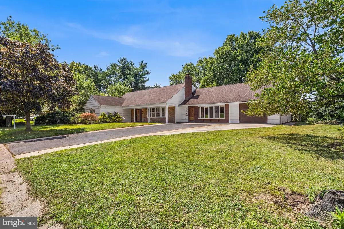 74 Country Club Rd, Willingboro, NJ 08046 - #1