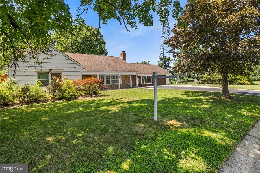 74 Country Club Rd, Willingboro, NJ 08046 - #3