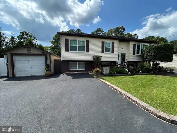 3 Bella Coola Trl, BROWNS MILLS, NJ 08015