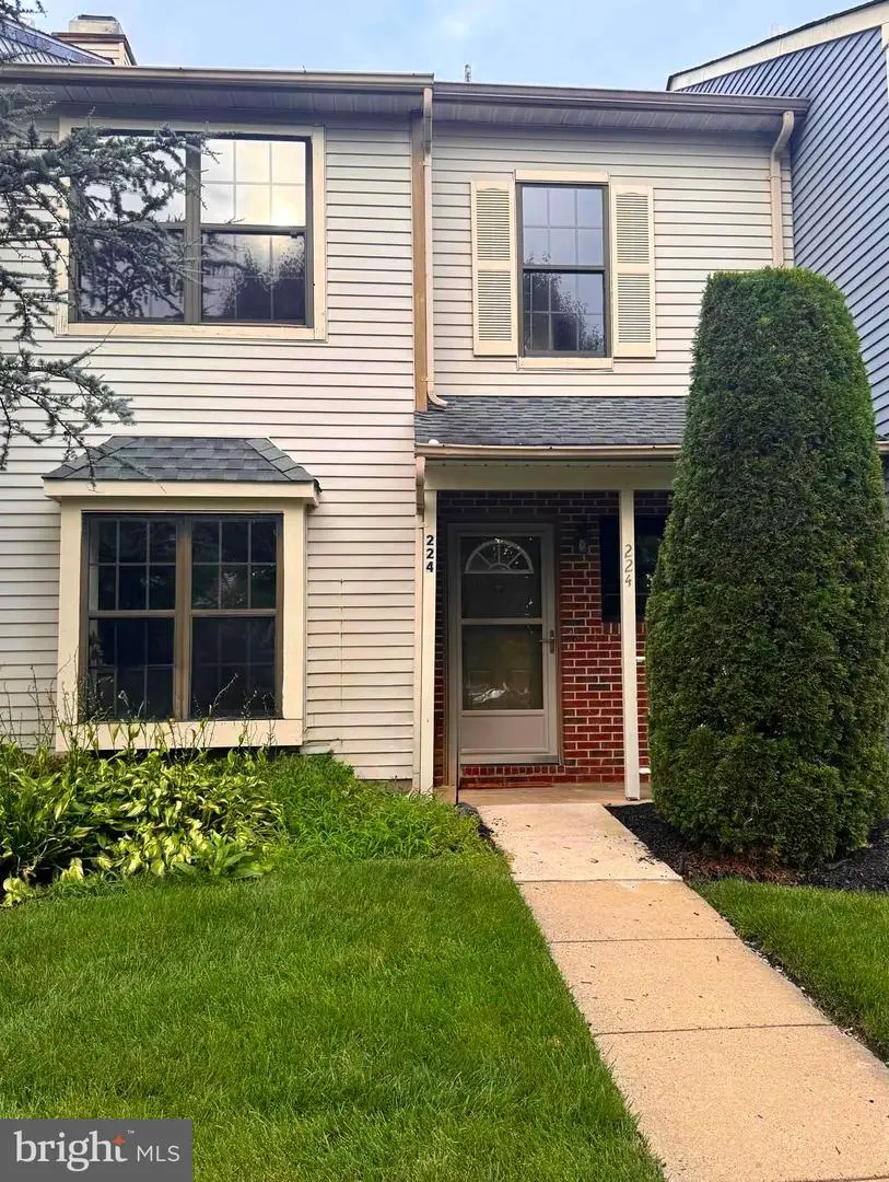 224 Crown Prince Dr, Marlton, NJ 08053 - #1