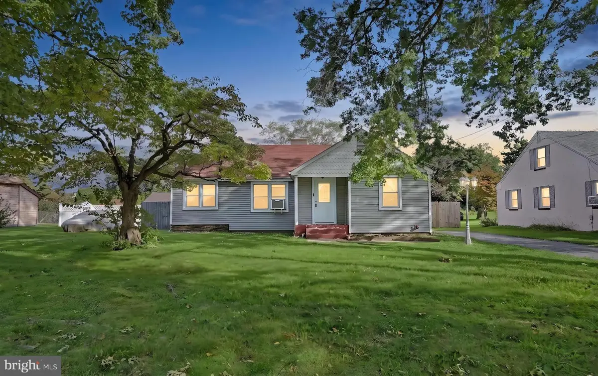 16 Linden Rd, Bordentown, NJ 08505 - #1