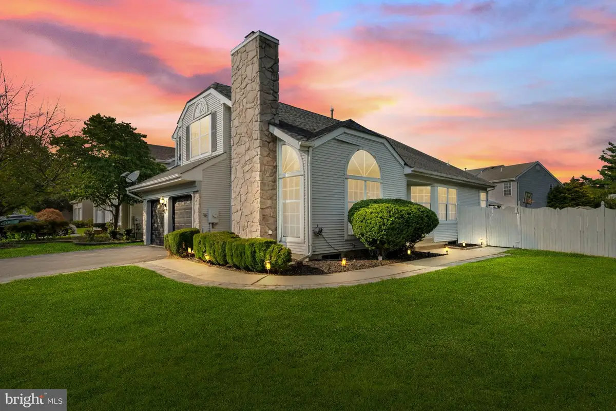37 Wesley Ln, Burlington, NJ 08016 - #1