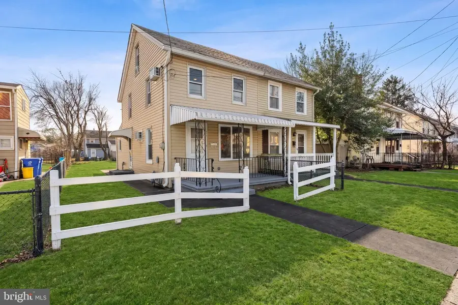 810 W 2nd St, Florence, NJ 08518 - #3