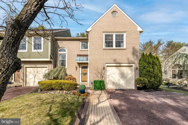 22 Majestic Way, MARLTON, NJ 08053