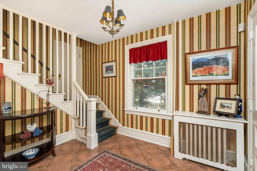 302 8th St, Riverton, NJ 08077 - #3
