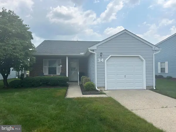 34 Fairfax Dr, MT LAUREL, NJ 08054