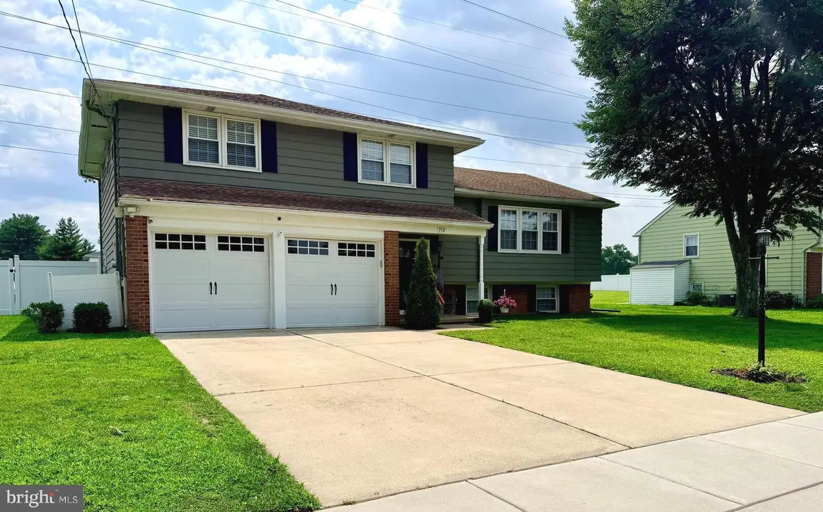 712 Hilltop Rd, Cinnaminson, NJ 08077 - #1