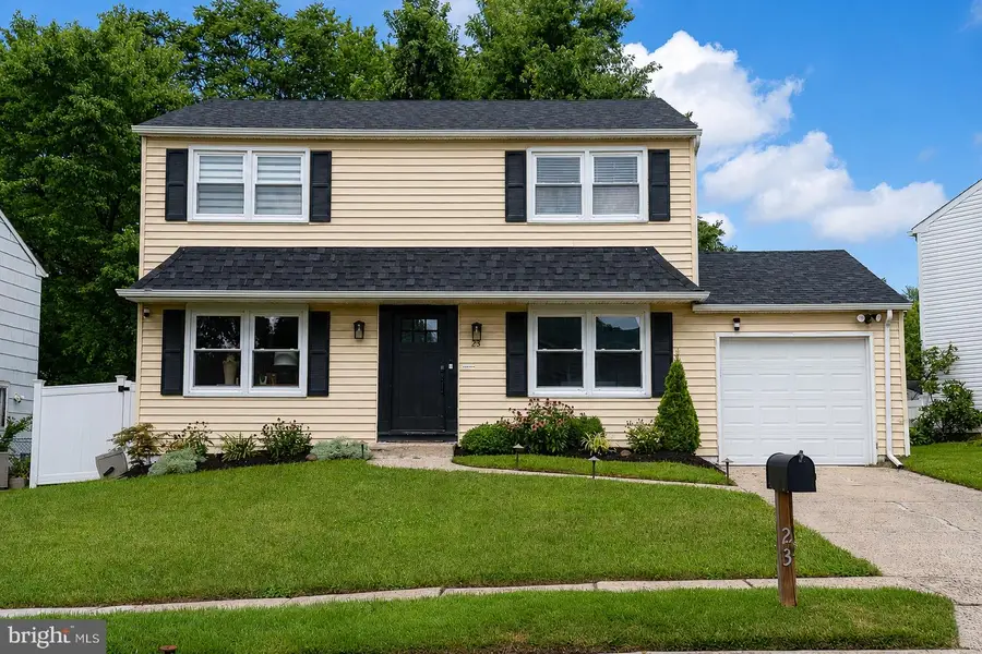 23 Wellington Pl, Burlington, NJ 08016 - #3