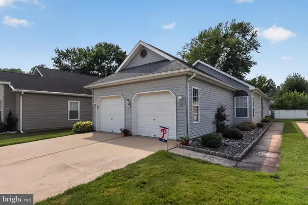 21 Belmont Ave, EDGEWATER PARK, NJ 08010