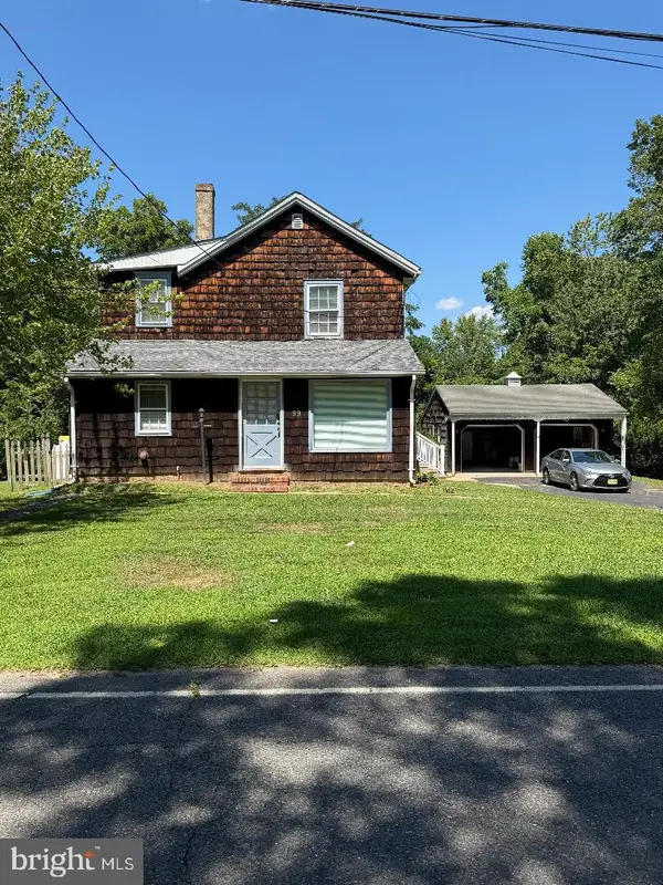 99 Georgetown Rd, COLUMBUS, NJ 08022
