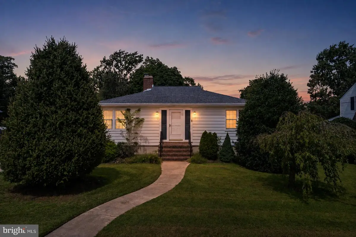 5 Ellis Ave, Burlington, NJ 08016 - #1