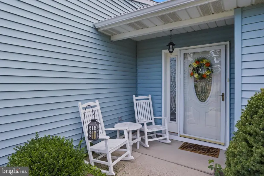 114 Candlelight Ct, Columbus, NJ 08022 - #2