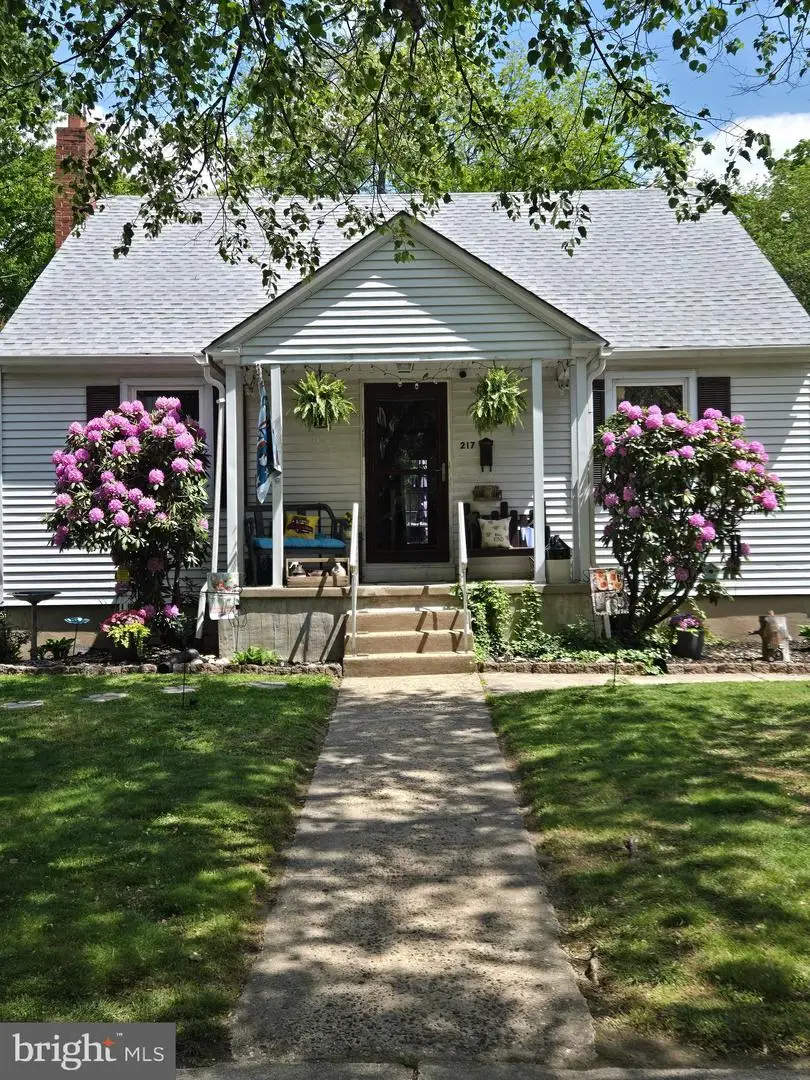 217 Elm Ave, Riverton, NJ 08077 - #1