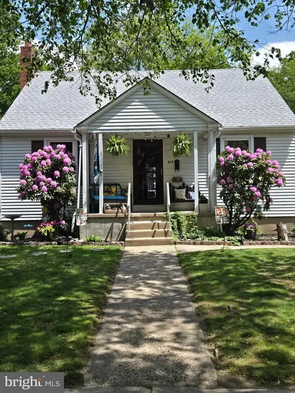 217 Elm Ave, RIVERTON, NJ 08077