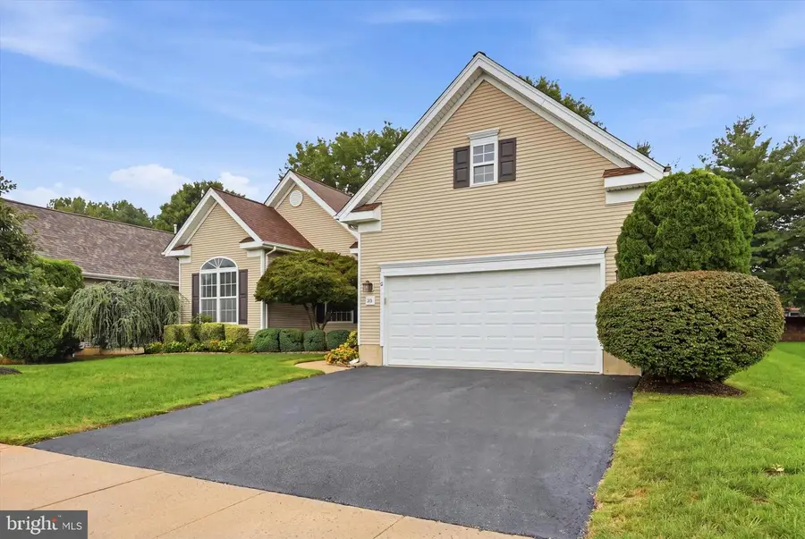33 Barbary Ln, Columbus, NJ 08022 - #3