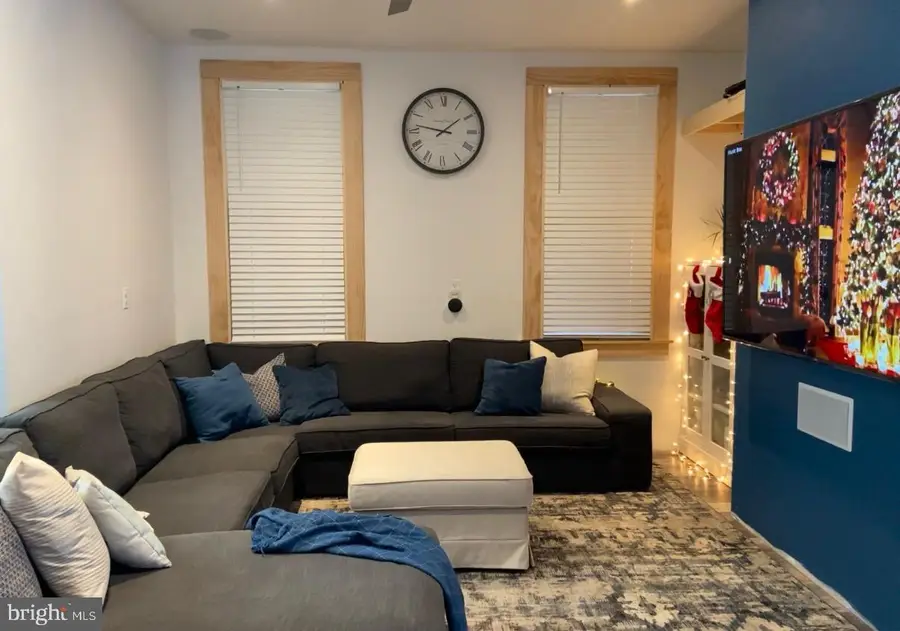 142 Church St, Beverly, NJ 08010 - #3